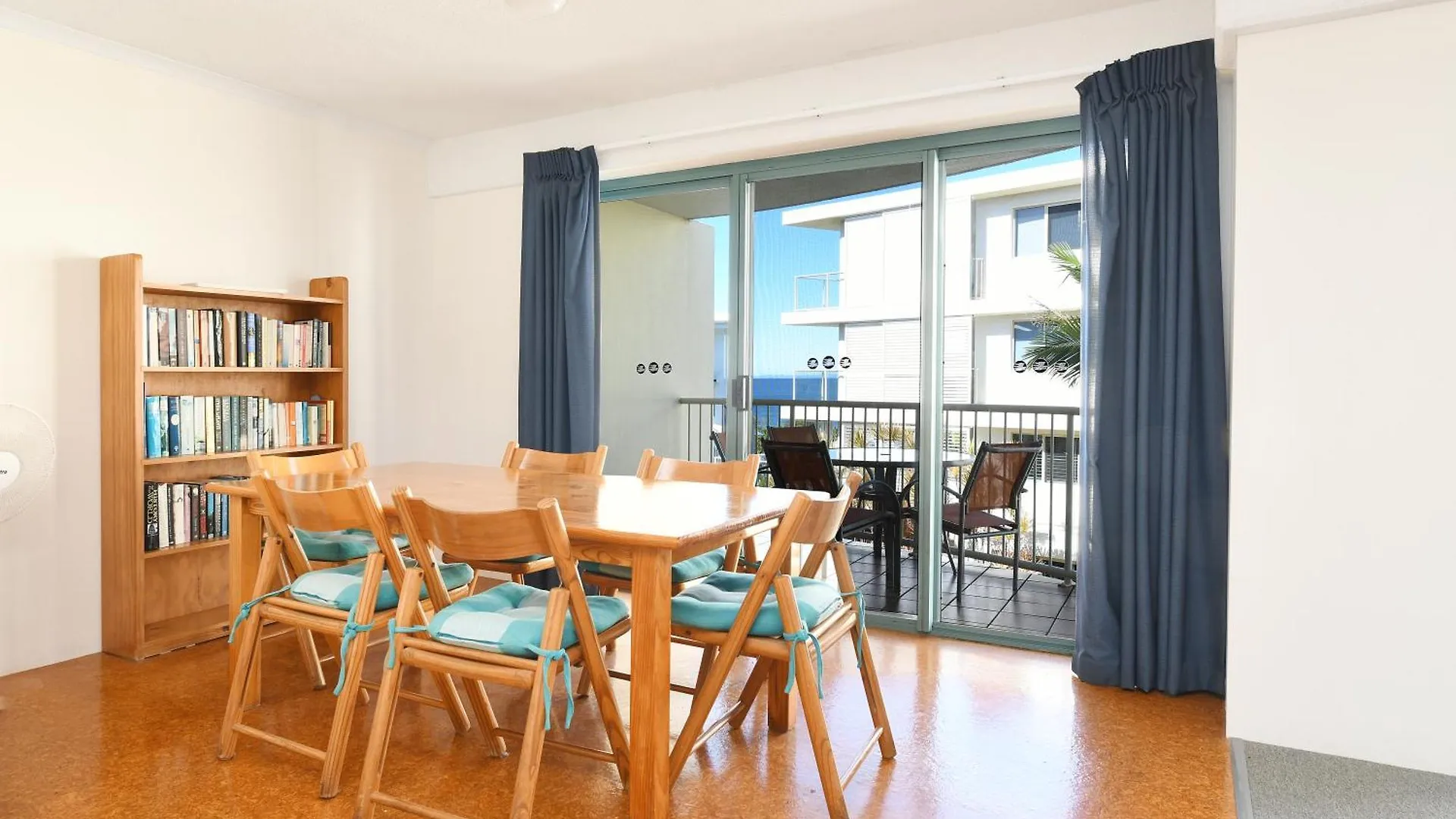 *** Aparthotel Lindomare Apartments Caloundra Australia