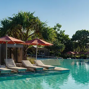 Resort Elements Of Byron